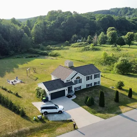 Dream Palace With Hot Tub-Game Room-Fire Pit-5Br-3Ba